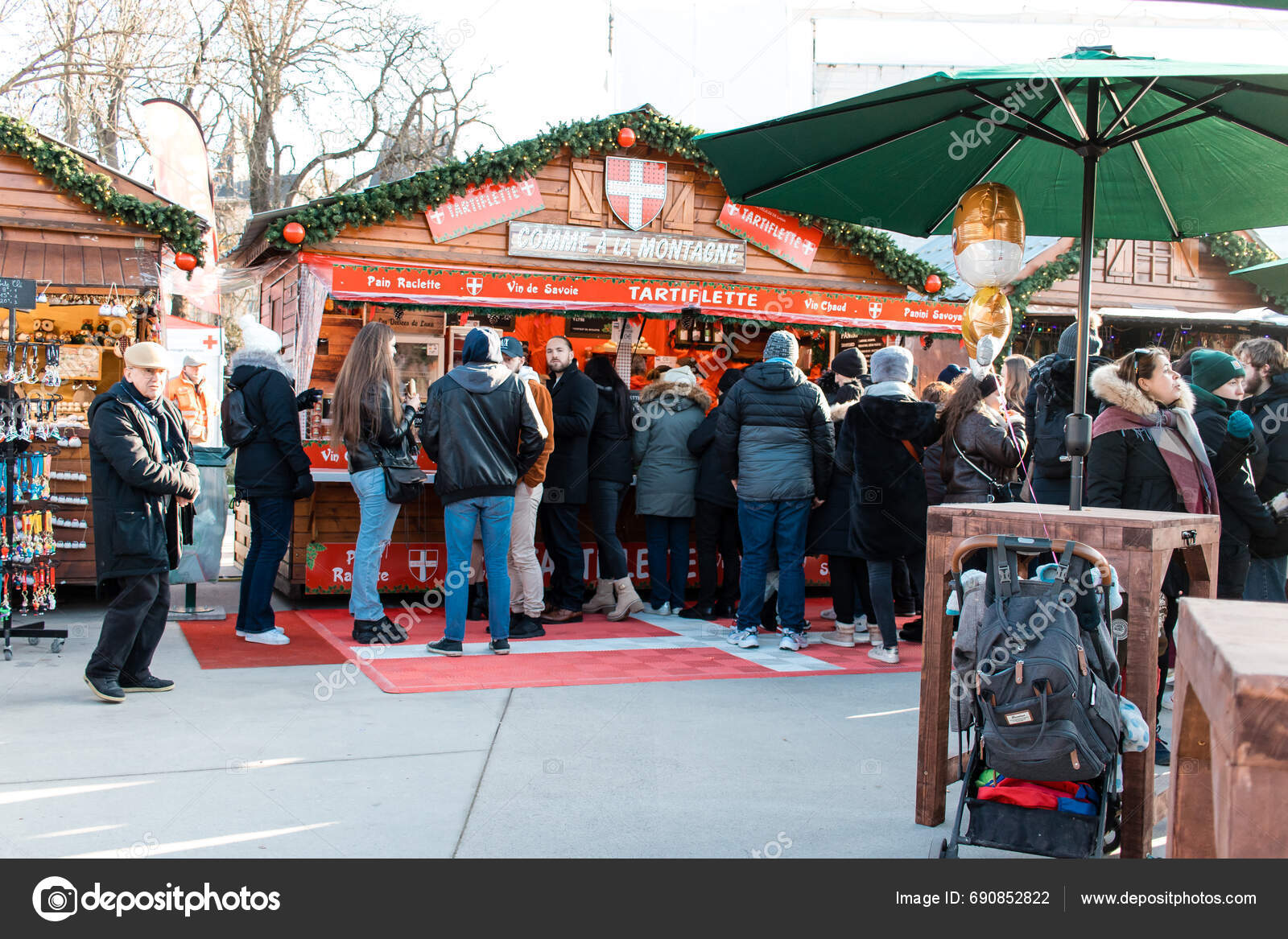 Reims France December 2023 People Visiting Christmas Market Town Reims Stock Editorial Photo