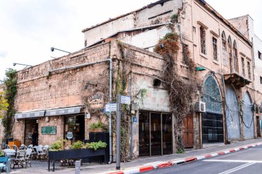 Tel Aviv, İsrail - 6 Aralık 2023 Tel Aviv 'in Jafa bölgesinin kentsel manzarası, Yahudi ve Arap kültürünün karıştığı sembolik bir şehir..
