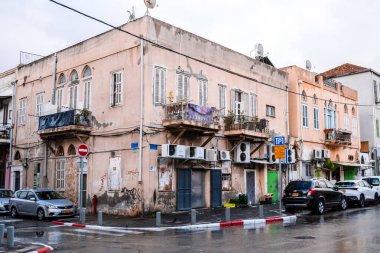 Tel Aviv, İsrail - 6 Aralık 2023 Tel Aviv 'in Jafa bölgesinin kentsel manzarası, Yahudi ve Arap kültürünün karıştığı sembolik bir şehir..