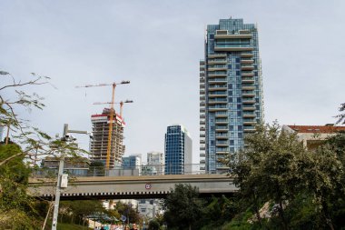 Tel Aviv, İsrail - 10 Aralık 2023 Tel Aviv şehir merkezi ve mimarisi, İsrail 'in simgesel bir şehri..