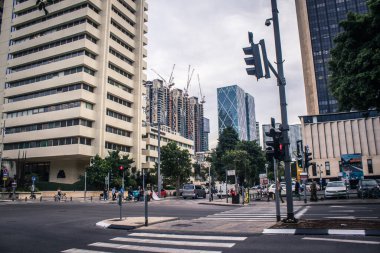 Tel Aviv, İsrail - 01 Aralık 2023 İsrail 'in simgesel bir şehri olan Tel Aviv kentinin mimarisi.