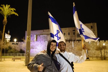 Kudüs, İsrail - 21 Aralık 2023 Maccabees, genç İsrailli sağcı aşırı milliyetçiler Kudüs 'ün Müslüman Mahallesi' nde yürüyüş yapmak için toplandılar.