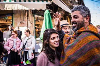 Kudüs, İsrail - 22 Aralık 2023 Mahane Yehuda Pazarı 'nda 