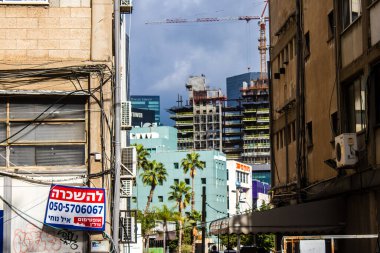 Tel Aviv, İsrail 3 Ocak 2024 Tel Aviv, ikonik şehir. Tel Aviv modern binaları ve mimarisi ile dünyanın en canlı şehirlerinden biridir.