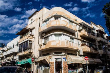 Tel Aviv, İsrail 21 Ocak 2024 Cityscape ve Tel Aviv mimarisi, ikonik şehir İsrail. Tel Aviv modern ve geleneksel binaları ile dünyanın en canlı şehirlerinden biridir.