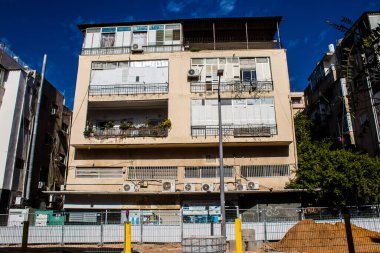 Tel Aviv, İsrail 21 Ocak 2024 Cityscape ve Tel Aviv mimarisi, ikonik şehir İsrail. Tel Aviv modern ve geleneksel binaları ile dünyanın en canlı şehirlerinden biridir.