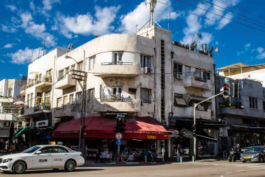 Tel Aviv, İsrail 21 Ocak 2024 Cityscape ve Tel Aviv mimarisi, ikonik şehir İsrail. Tel Aviv modern ve geleneksel binaları ile dünyanın en canlı şehirlerinden biridir.