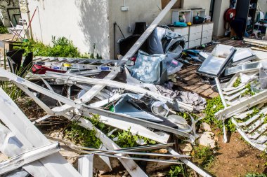 Kibbutz Kfar Aza, İsrail - 29 Ocak 2024 Kibbutz Kfar Aza 'nın evlerine yapılan saldırıdan sonra. Hasara 7 Ekim 2023 'te Hamas teröristleri neden oldu..