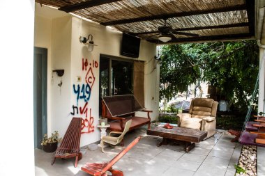 Kibbutz Kfar Aza, İsrail - 29 Ocak 2024 Kibbutz Kfar Aza 'nın evlerine yapılan saldırıdan sonra. Hasara 7 Ekim 2023 'te Hamas teröristleri neden oldu..