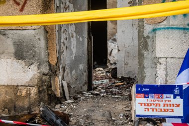 Kibbutz Kfar Aza, İsrail - 29 Ocak 2024 Kibbutz Kfar Aza 'nın evlerine yapılan saldırıdan sonra. Hasara 7 Ekim 2023 'te Hamas teröristleri neden oldu..