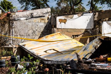 Kibbutz Kfar Aza, İsrail - 29 Ocak 2024 Kibbutz Kfar Aza 'nın evlerine yapılan saldırıdan sonra. Hasara 7 Ekim 2023 'te Hamas teröristleri neden oldu..