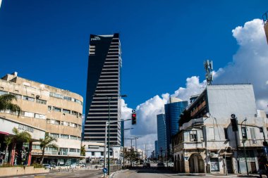 Tel Aviv, İsrail, 10 Şubat 2024 Tel Aviv, sembolik bir şehir. Tel Aviv modern ve geleneksel binaları ile dünyanın en canlı şehirlerinden biridir.