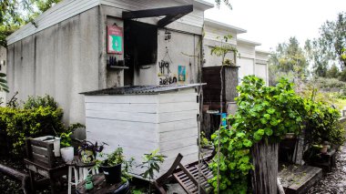 Kibbutz Kfar Aza, İsrail, 29 Ocak 2024 Kibbutz Kfar Aza 'daki evler otomatik silahlardan çok sayıda isabet aldı ya da ateşe verildi. Onlar hala insanlığa karşı suç mahalli olarak kabul ediliyor.