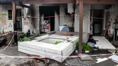 Kibbutz Kfar Aza, İsrail, 29 Ocak 2024 Kibbutz Kfar Aza 'daki evler otomatik silahlardan çok sayıda isabet aldı ya da ateşe verildi. Onlar hala insanlığa karşı suç mahalli olarak kabul ediliyor.