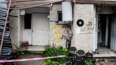 Kibbutz Kfar Aza, İsrail, 29 Ocak 2024 Kibbutz Kfar Aza 'daki evler otomatik silahlardan çok sayıda isabet aldı ya da ateşe verildi. Onlar hala insanlığa karşı suç mahalli olarak kabul ediliyor.