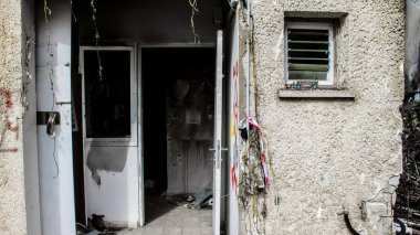Kibbutz Kfar Aza, İsrail, 29 Ocak 2024 Kibbutz Kfar Aza 'daki evler otomatik silahlardan çok sayıda isabet aldı ya da ateşe verildi. Onlar hala insanlığa karşı suç mahalli olarak kabul ediliyor.