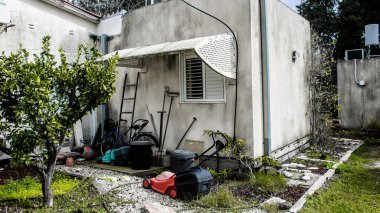 Kibbutz Kfar Aza, İsrail, 29 Ocak 2024 Kibbutz Kfar Aza 'daki evler otomatik silahlardan çok sayıda isabet aldı ya da ateşe verildi. Onlar hala insanlığa karşı suç mahalli olarak kabul ediliyor.