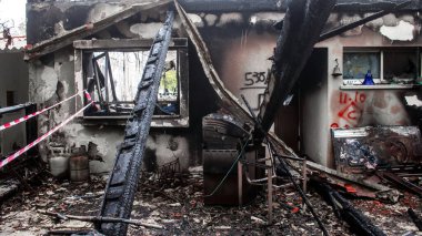 Kibbutz Kfar Aza, İsrail, 29 Ocak 2024 Kibbutz Kfar Aza 'daki evler otomatik silahlardan çok sayıda isabet aldı ya da ateşe verildi. Onlar hala insanlığa karşı suç mahalli olarak kabul ediliyor.