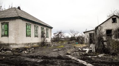 Ukrayna 'nın Donbass bölgesindeki Terny köyünün şehri, burası cephe hattı, Rus ordusu Ukrayna' yı işgal etti ve savaş alanı haline gelen bu bölgede şiddetli çatışmalar yaşanıyor.