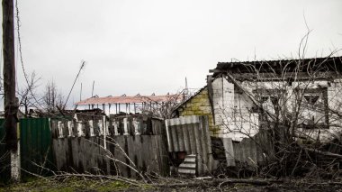 Ukrayna 'nın Donbass bölgesindeki Terny köyünün şehri, burası cephe hattı, Rus ordusu Ukrayna' yı işgal etti ve savaş alanı haline gelen bu bölgede şiddetli çatışmalar yaşanıyor.