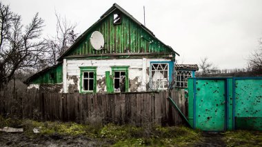 Ukrayna 'nın Donbass bölgesindeki Terny köyünün şehri, burası cephe hattı, Rus ordusu Ukrayna' yı işgal etti ve savaş alanı haline gelen bu bölgede şiddetli çatışmalar yaşanıyor.