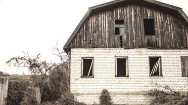 Ukrayna 'nın Donbass bölgesindeki Terny köyünün şehri, burası cephe hattı, Rus ordusu Ukrayna' yı işgal etti ve savaş alanı haline gelen bu bölgede şiddetli çatışmalar yaşanıyor.