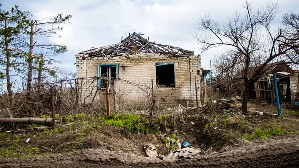 Förstört Hus Byn Terny Donbass Ukraina Detta Frontlinjen Den Ryska — Stockfoto