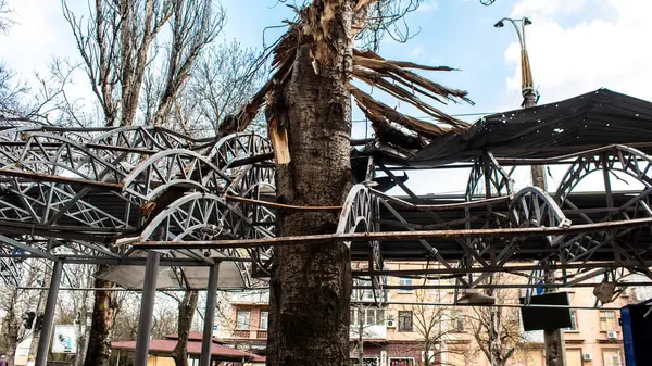 Byggnadsskador Med Artilleri Kherson City Staden Kherson Ständigt Ryskt Bombardemang — Stockfoto