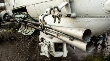 Ukrayna 'daki Kherson Oblastı' nda bulunan Uluslararası Kherson Havaalanı 'nda savaş helikopterleri imha edildi. Chernobaivka saldırıları, Rus istila kampı sırasında Ukrayna 'nın elinde bulunan Kherson Uluslararası Havalimanı' na düzenlediği bir dizi saldırıdır.