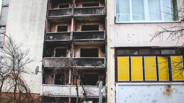 Irpin, Ukrayna 'da Kyiv şehrinin yanında yer alan kahraman bir kasabadır. Çoğu bina ya tahrip edildi ya da onarılamaz şekilde hasar gördü. Şehir Rus topçuları tarafından bombalandı ve savaş sırasında birçok insan öldü..