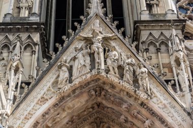 Reims, Fransa, 24 Mayıs 2024 Notre Dame de Reims Katedrali 'nin dış cephesi, Fransa' nın Büyük Doğu bölgesindeki tarihi bir anıt.