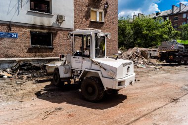 Kharkiv, Ukrayna, 01 Haziran 2024 Hasarlı bina Kharkiv 'de. Sivil altyapılar Rus ordusunun ayrıcalıklı hedefleridir. Yedi kişi öldü..