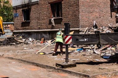 Kharkiv, Ukrayna, 01 Haziran 2024 Hasarlı bina Kharkiv 'de. Sivil altyapılar Rus ordusunun ayrıcalıklı hedefleridir. Yedi kişi öldü..