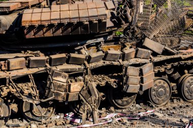 Kharkiv, Ukrayna Cephesi, 2 Haziran 2024 Rus tankları, Kharkiv 'in kuzeyindeki Rus taarruzu sırasında Ukrayna silahlı kuvvetleri tarafından imha edildi..