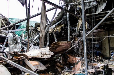 Kharkiv, Ukrayna, 4 Haziran 2024 Faktor-Druk matbaası 23 Mayıs 'taki büyük roket saldırısı sonrasında hasar gördü. Rus füzeleri yedi kişiyi öldürdü ve 50.000 'den fazla kitap yok edildi..