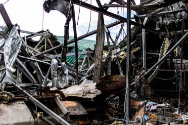Kharkiv, Ukrayna, 4 Haziran 2024 Faktor-Druk matbaası 23 Mayıs 'taki büyük roket saldırısı sonrasında hasar gördü. Rus füzeleri yedi kişiyi öldürdü ve 50.000 'den fazla kitap yok edildi..