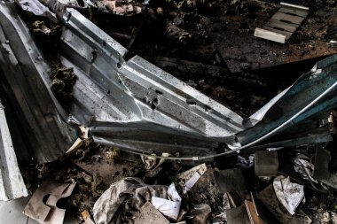 Kharkiv, Ukrayna, 4 Haziran 2024 Faktor-Druk matbaası 23 Mayıs 'taki büyük roket saldırısı sonrasında hasar gördü. Rus füzeleri yedi kişiyi öldürdü ve 50.000 'den fazla kitap yok edildi..