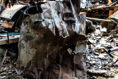 Kharkiv, Ukrayna, 4 Haziran 2024 Faktor-Druk matbaası 23 Mayıs 'taki büyük roket saldırısı sonrasında hasar gördü. Rus füzeleri yedi kişiyi öldürdü ve 50.000 'den fazla kitap yok edildi..