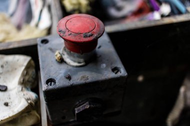 Kharkiv, Ukrayna, 4 Haziran 2024 Faktor-Druk matbaası 23 Mayıs 'taki büyük roket saldırısı sonrasında hasar gördü. Rus füzeleri yedi kişiyi öldürdü ve 50.000 'den fazla kitap yok edildi..