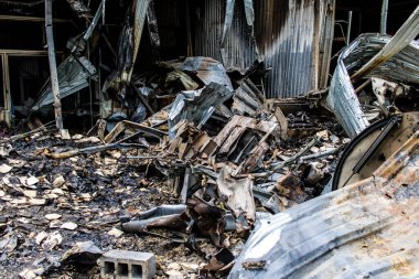 Kharkiv, Ukrayna, 4 Haziran 2024 Faktor-Druk matbaası 23 Mayıs 'taki büyük roket saldırısı sonrasında hasar gördü. Rus füzeleri yedi kişiyi öldürdü ve 50.000 'den fazla kitap yok edildi..