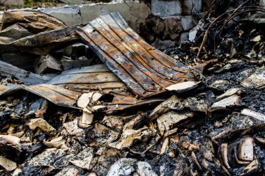 Kharkiv, Ukrayna, 4 Haziran 2024 Faktor-Druk matbaası 23 Mayıs 'taki büyük roket saldırısı sonrasında hasar gördü. Rus füzeleri yedi kişiyi öldürdü ve 50.000 'den fazla kitap yok edildi..