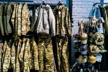 Kharkiv, Ukrayna, 6 Haziran 2024 Cezalandırıcı askeri mağazası, en iyi orjinal ordu ve taktik mallar, askeri, özel taktik birimler ve polis için yüksek kaliteli askeri teçhizat sunar..