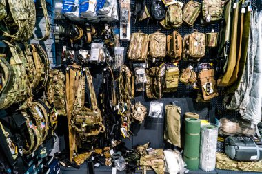 Kharkiv, Ukrayna, 6 Haziran 2024 Cezalandırıcı askeri mağazası, en iyi orjinal ordu ve taktik mallar, askeri, özel taktik birimler ve polis için yüksek kaliteli askeri teçhizat sunar..