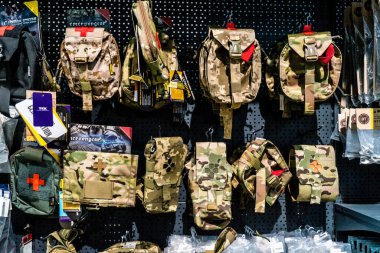 Kharkiv, Ukrayna, 6 Haziran 2024 Cezalandırıcı askeri mağazası, en iyi orjinal ordu ve taktik mallar, askeri, özel taktik birimler ve polis için yüksek kaliteli askeri teçhizat sunar..