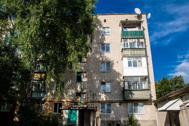 Kupiansk, Ukrayna, 24 Haziran 2024 Kupiansk şehri savaş bölgesinde. Şehir, Rus bombardımanı ile daha sert darbe aldı. Sivil altyapı Rus ordusunun olağan hedefi..