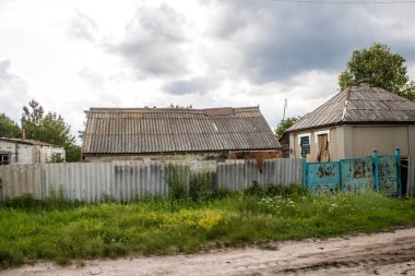 Kupiansk, Ukrayna, 24 Haziran 2024 Kupiansk şehri savaş bölgesinde. Şehir, Rus bombardımanı ile daha sert darbe aldı. Sivil altyapı Rus ordusunun olağan hedefi..