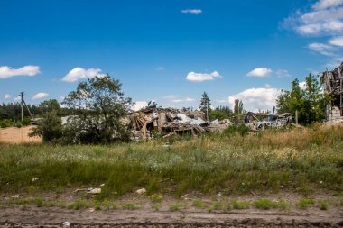 Kupiansk, Ukrayna, 24 Haziran 2024 Kupiansk şehri savaş bölgesinde. Şehir, Rus bombardımanı ile daha sert darbe aldı. Sivil altyapı Rus ordusunun olağan hedefi..