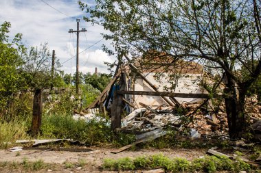 Kupiansk, Ukrayna, 24 Haziran 2024 Kupiansk şehri savaş bölgesinde. Şehir, Rus bombardımanı ile daha sert darbe aldı. Sivil altyapı Rus ordusunun olağan hedefi..