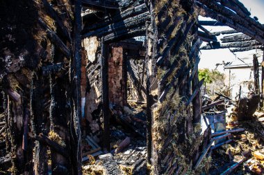 Tsyrkuny, Ukrayna, 29 Haziran 2024 Tsyrkuny köyündeki yıkılmış ev. Rus kuvvetleri Kharkiv Oblastı 'ndaki Tsyrkuny köyüne güdümlü hava bombasıyla saldırdılar..