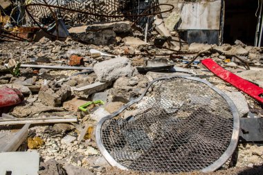 Kramatorsk, Ukrayna, 6 Temmuz 2024. Kramatorsk 'ta popüler bir restoran Haziran 2023' te bir Rus Iskander füzesiyle vuruldu.